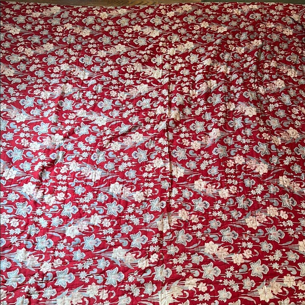 Vintage 1930s/40s Elegant Floral Handmade Bedspread